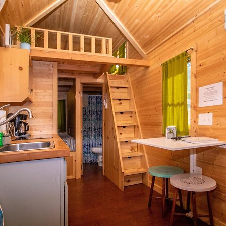 Mt Hood Tiny House Village Welches Екстериор снимка