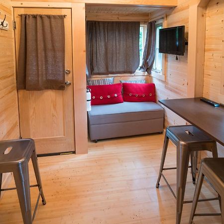Mt Hood Tiny House Village Welches Екстериор снимка