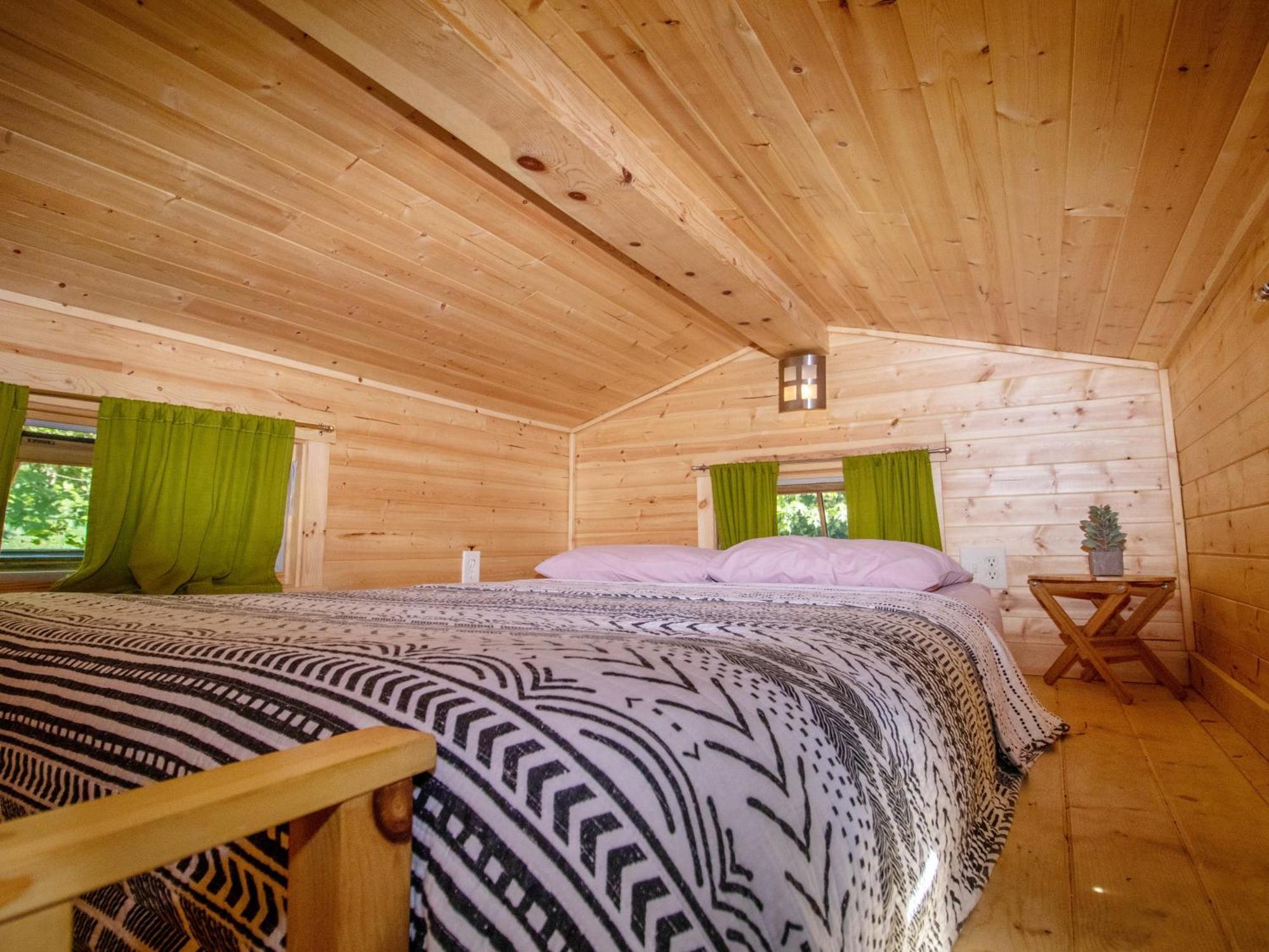 Mt Hood Tiny House Village Welches Екстериор снимка