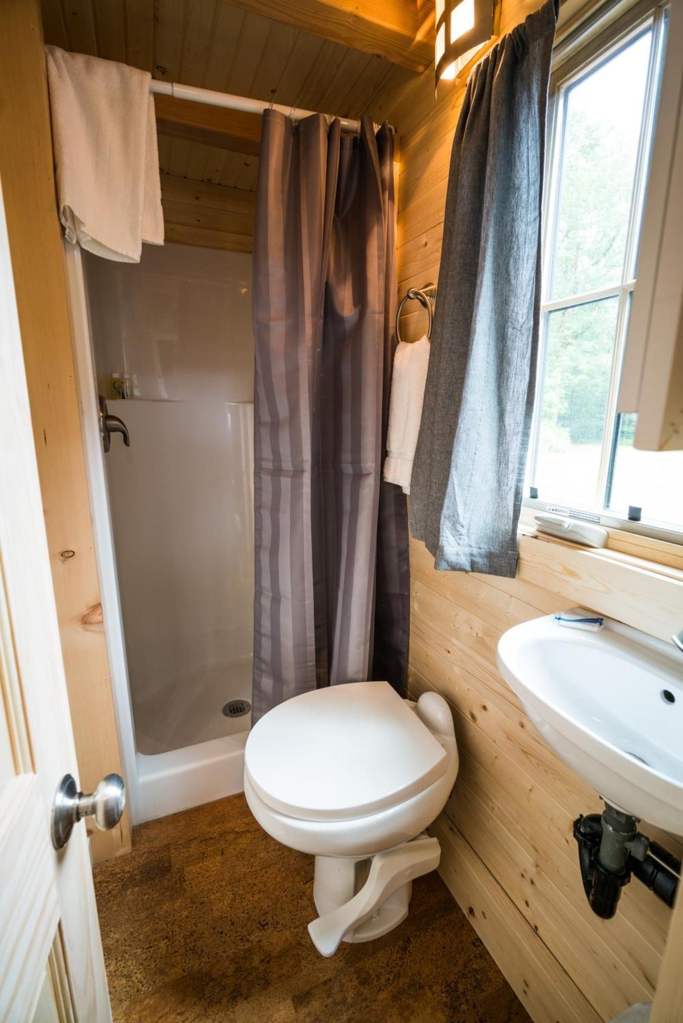 Mt Hood Tiny House Village Welches Екстериор снимка